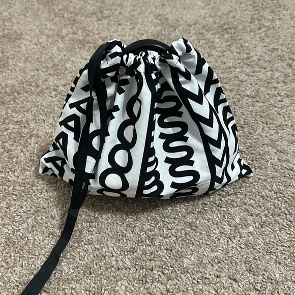 Marc Jacob’s - Picture 12 of 12